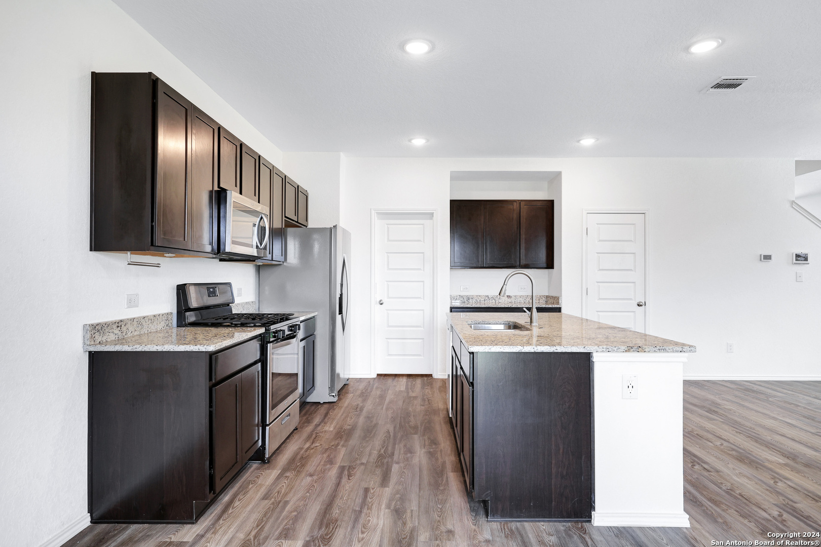 5863 Hematite Rim San Antonio, TX 78222 - Photo 9 of 31