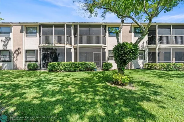 $375,500 | 9804 Northwest 1st Court, Unit 9804, Plantation, FL 33324