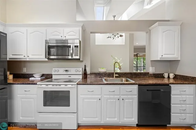 $375,500 | 9804 Northwest 1st Court, Unit 9804, Plantation, FL 33324