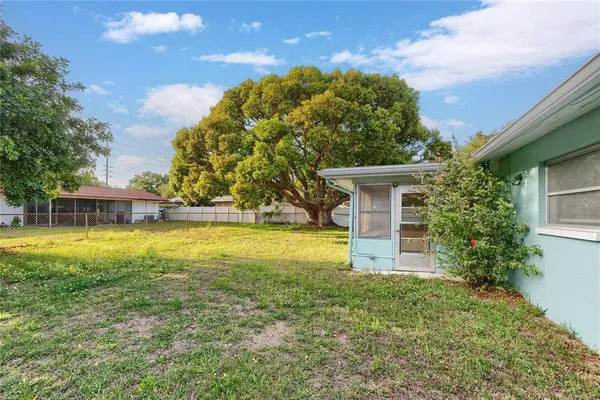 $2,600 | 1248 Lazy Lake Road West, Dunedin, FL 34698