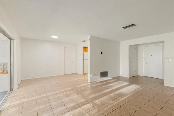 $2,600 | 1248 Lazy Lake Road West, Dunedin, FL 34698