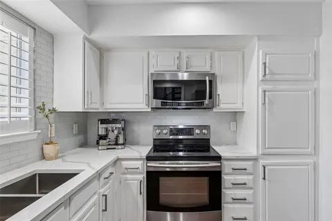 $285,000 | 9308 Chimney Corner, Dallas, TX 75243