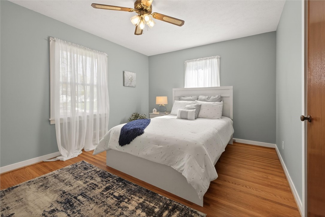 45 Longcroft Road Irondequoit, NY 14609 - Photo 18 of 39 Spacious primary bedroom!