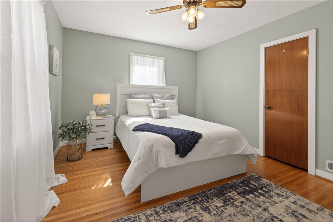 45 Longcroft Road Irondequoit, NY 14609 - Photo 19 of 39 Soothing color palette!