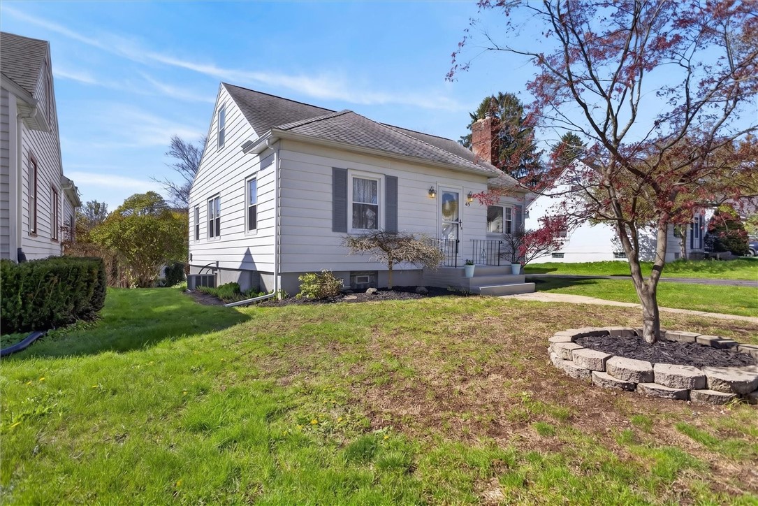 45 Longcroft Road Irondequoit, NY 14609 - Photo 2 of 39