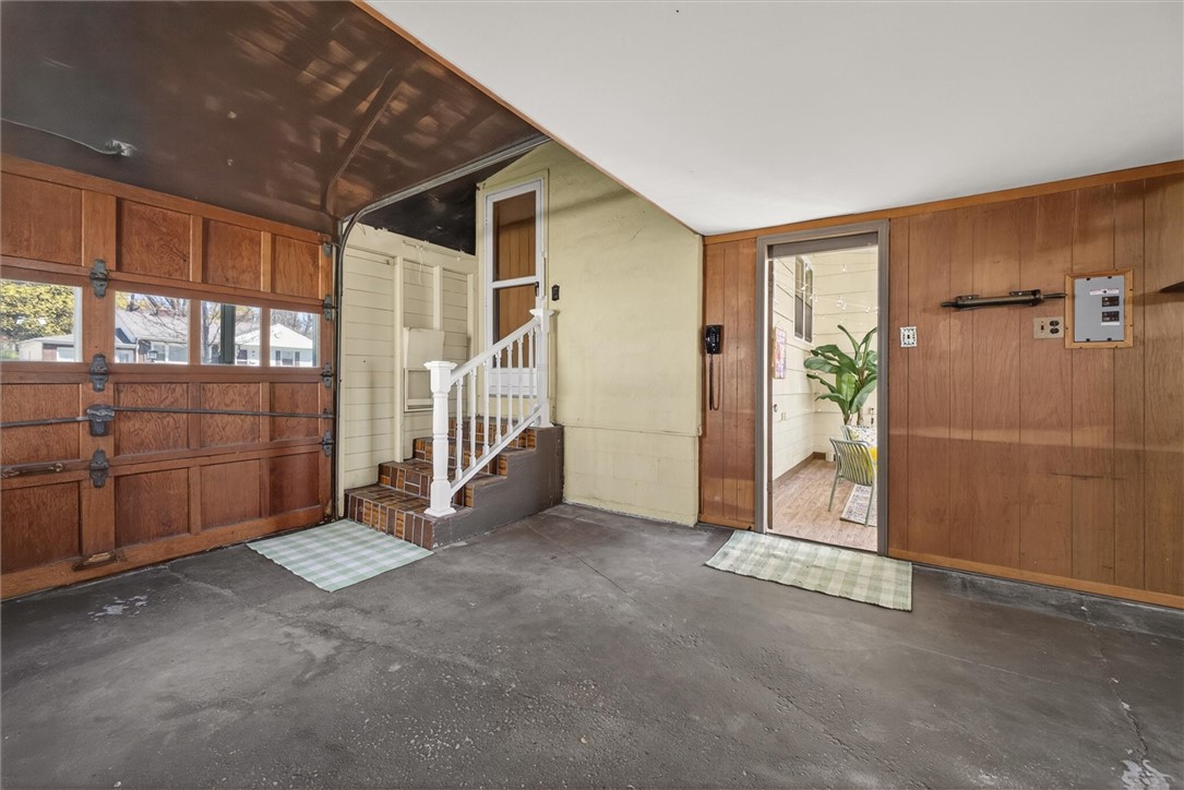 45 Longcroft Road Irondequoit, NY 14609 - Photo 39 of 39 Entrance to the beautiful sunroom!