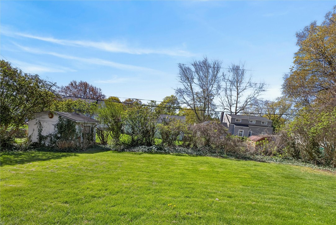 45 Longcroft Road Irondequoit, NY 14609 - Photo 4 of 39