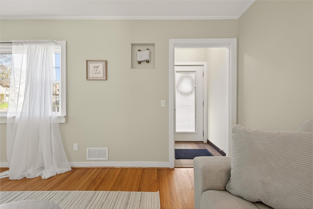 45 Longcroft Road Irondequoit, NY 14609 - Photo 10 of 39