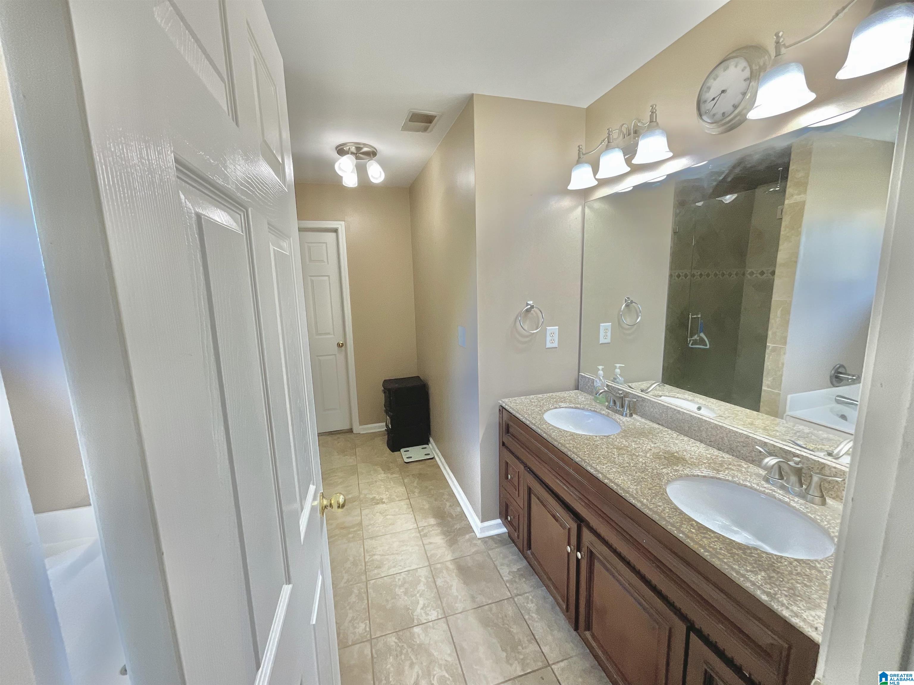 1005 Daventry Lane Calera, AL 35040 - Photo 6 of 17