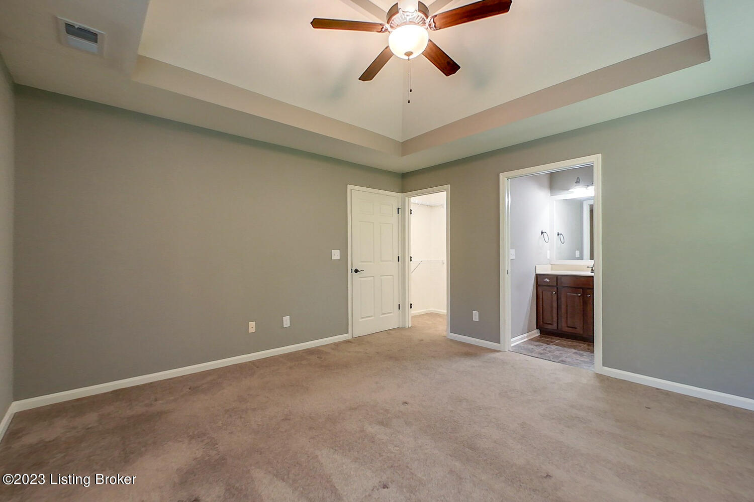 6551 Renate Road Louisville, KY 40291 - Photo 16 of 29 Primary Suite