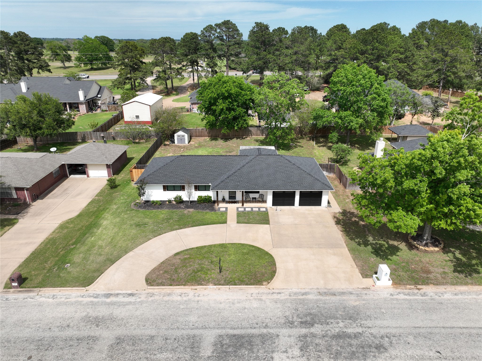 207 Briar Ridge Drive Bellville, TX 77418 - Photo 36 of 41