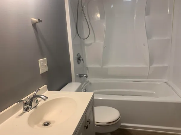 $1,795 | 354 Main Street, Unit 3, Somersworth, NH 03878