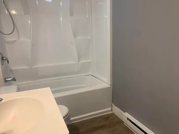 $1,795 | 354 Main Street, Unit 3, Somersworth, NH 03878