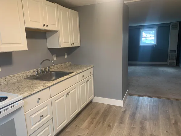 $1,795 | 354 Main Street, Unit 3, Somersworth, NH 03878