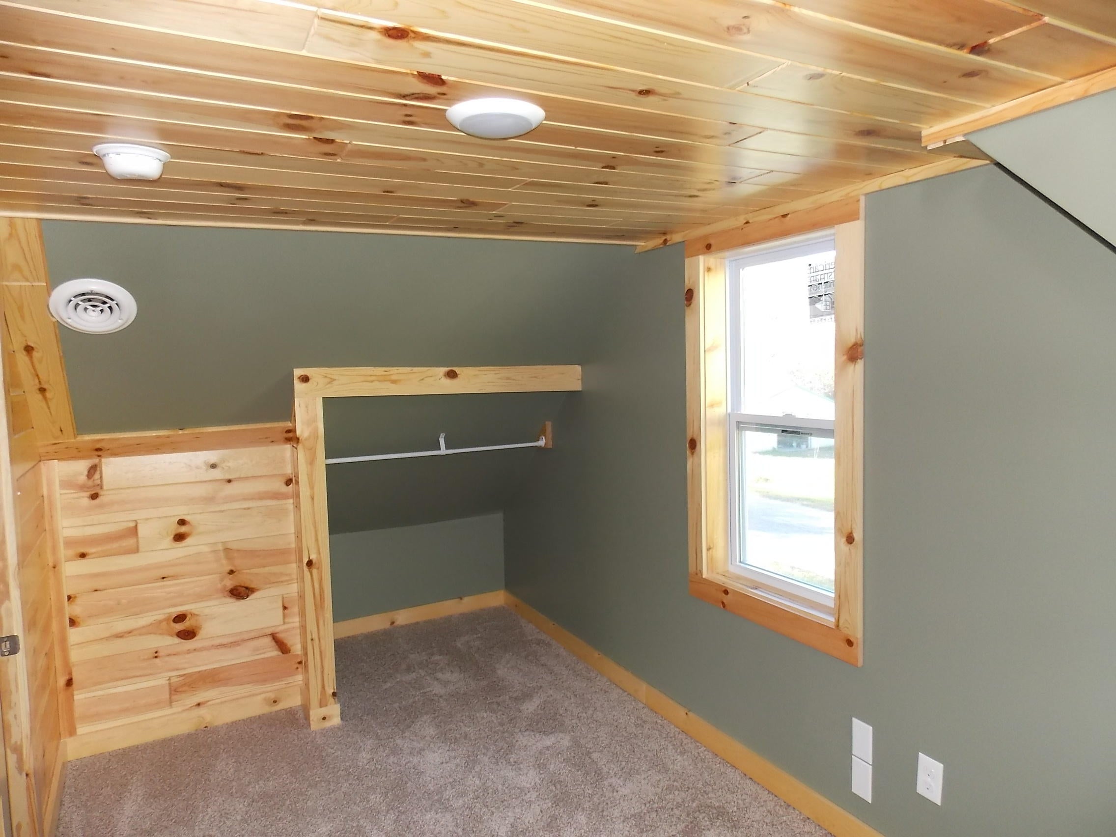 327 Sutherland Street Cheboygan, MI 49721 - Photo 16 of 41 Gallery Image 16