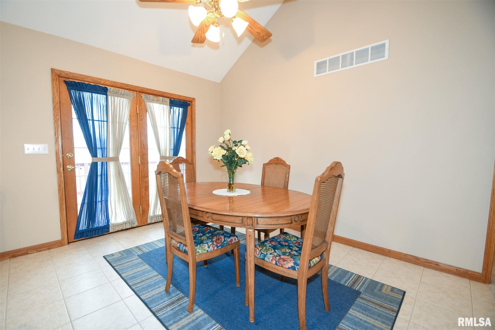 1018 South Johanson Road Peoria, IL 61607 - Photo 12 of 38