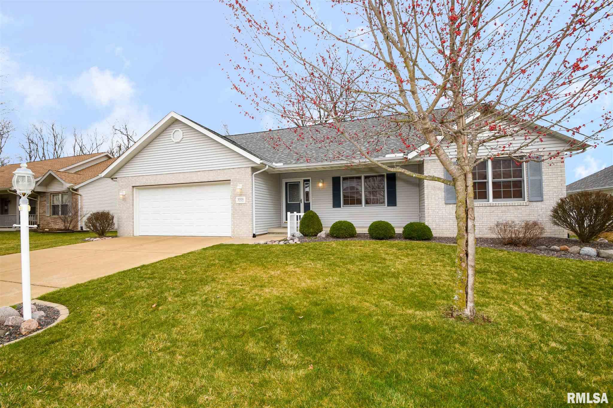 1018 South Johanson Road Peoria, IL 61607 - Photo 2 of 38