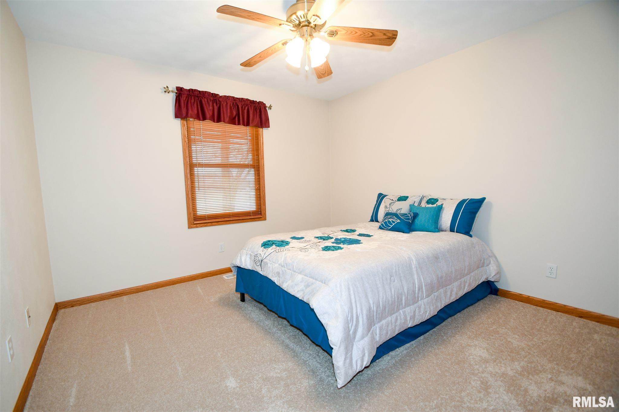 1018 South Johanson Road Peoria, IL 61607 - Photo 24 of 38