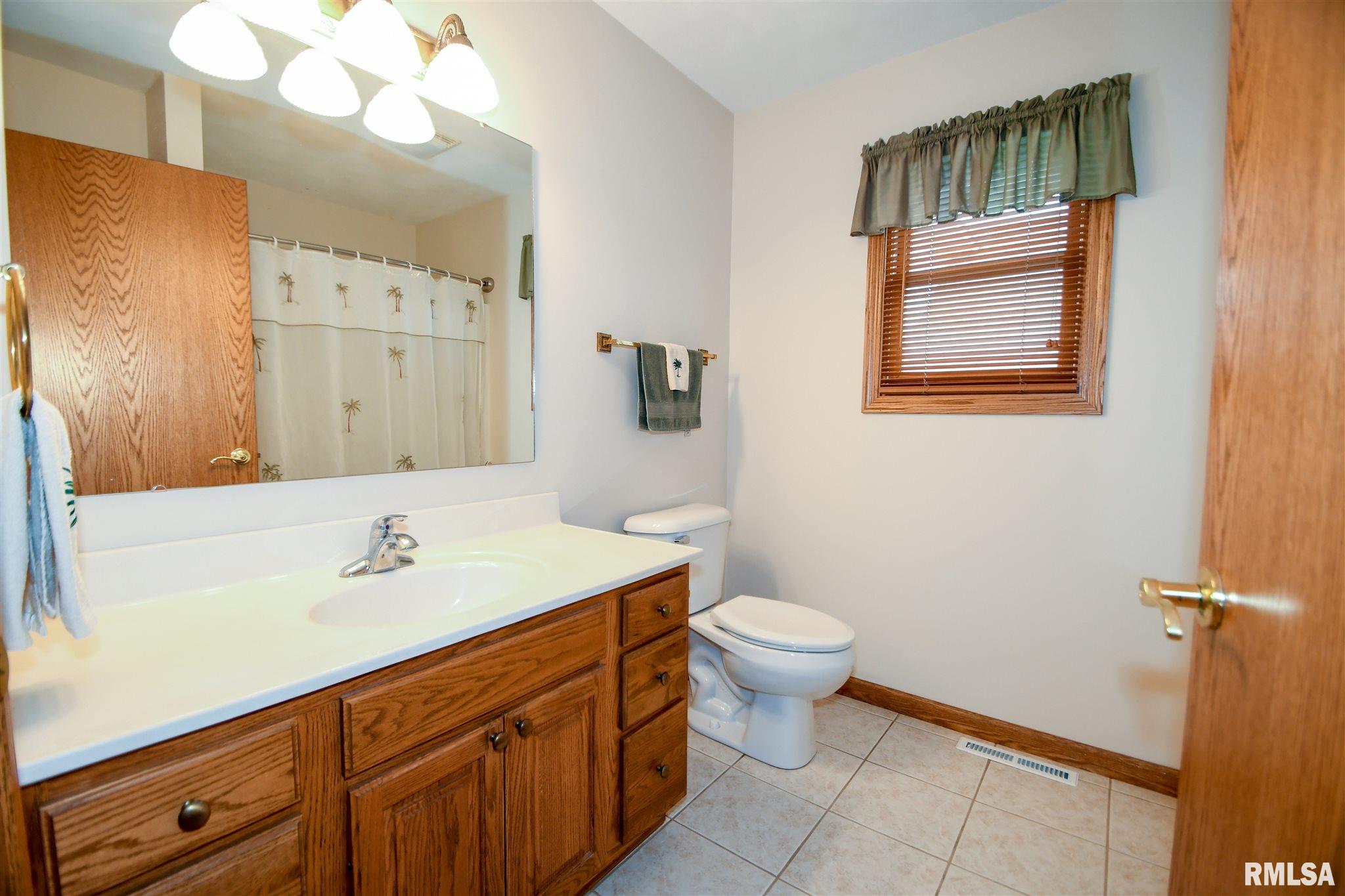 1018 South Johanson Road Peoria, IL 61607 - Photo 26 of 38