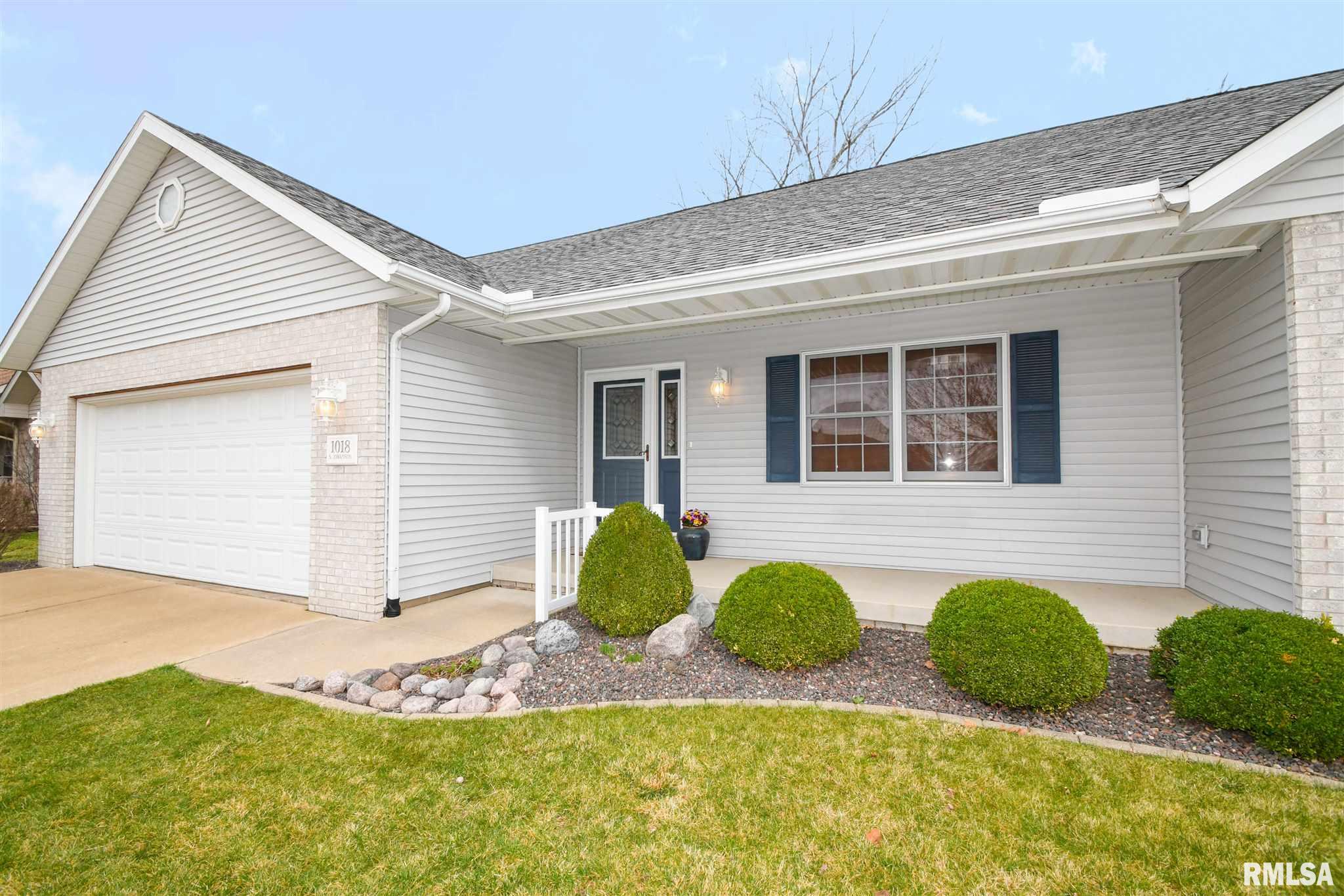 1018 South Johanson Road Peoria, IL 61607 - Photo 3 of 38