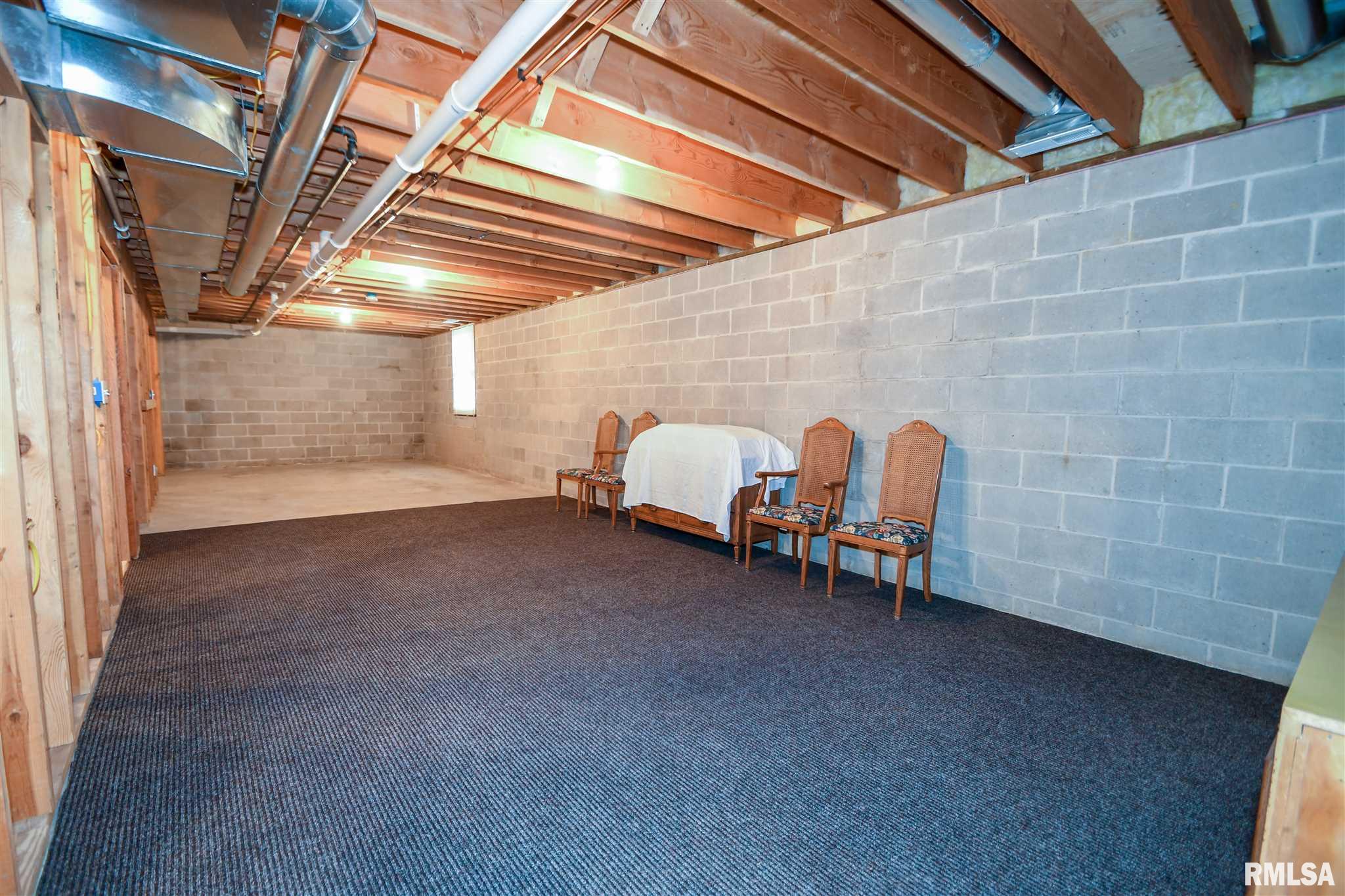 1018 South Johanson Road Peoria, IL 61607 - Photo 34 of 38
