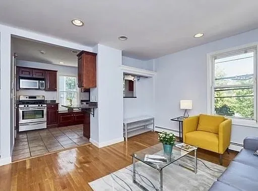 $1,800 | 32 Sciarappa Street, Unit 2, Cambridge, MA 02141