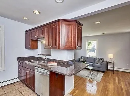 $1,800 | 32 Sciarappa Street, Unit 2, Cambridge, MA 02141