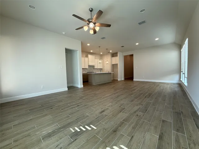 $2,700 | 42615 Mystery Lane, Magnolia, TX 77354