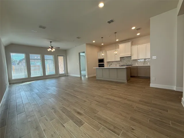 $2,700 | 42615 Mystery Lane, Magnolia, TX 77354