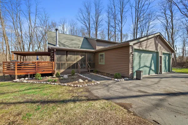 $749,000 | 9225 400th Avenue, Randall, WI 53128