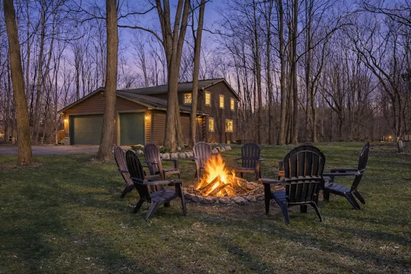 $749,000 | 9225 400th Avenue, Randall, WI 53128