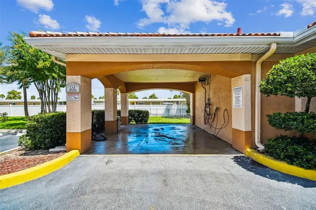 $2,700 | 5000 Culbreath Key Way, Unit 4207, Tampa, FL 33611