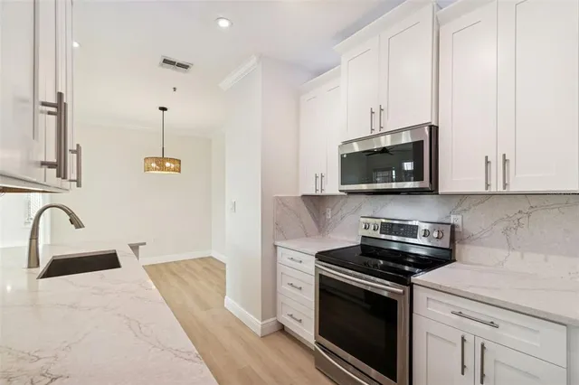 $2,700 | 5000 Culbreath Key Way, Unit 4207, Tampa, FL 33611