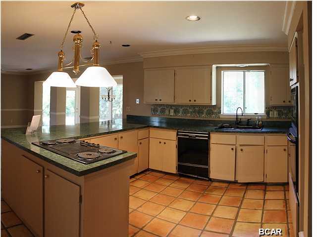 2815 King Road Panama City, FL 32405 - Photo 5 of 15 Gallery Image 5