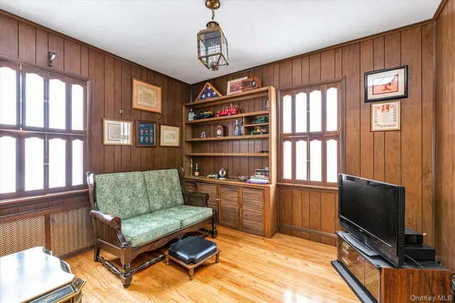 $1,200,000 | 45 Sylvia Lane, New Hyde Park, NY 11040