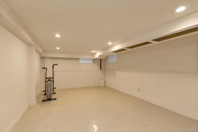 $1,200,000 | 45 Sylvia Lane, New Hyde Park, NY 11040