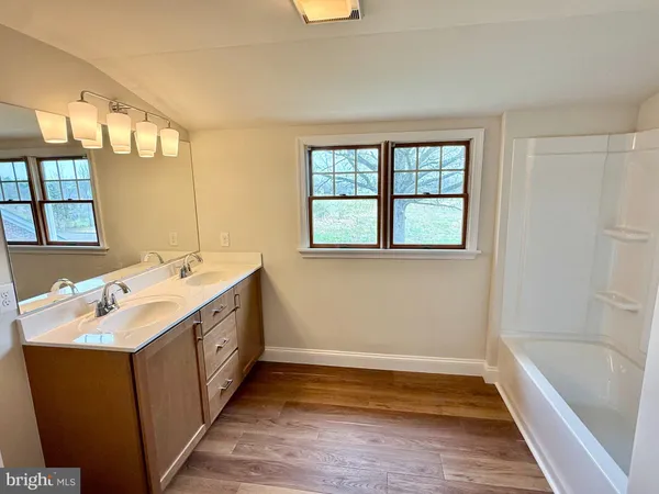 $2,950 | 330 Gilbertsville Road, Gilbertsville, PA 19525