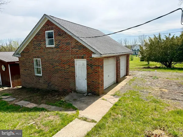 $2,950 | 330 Gilbertsville Road, Gilbertsville, PA 19525