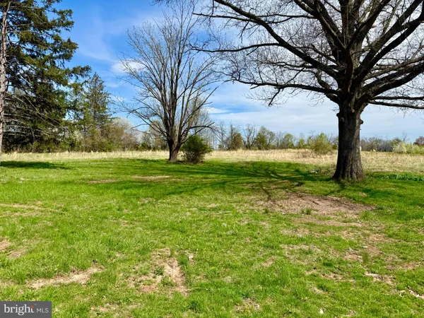 $2,950 | 330 Gilbertsville Road, Gilbertsville, PA 19525