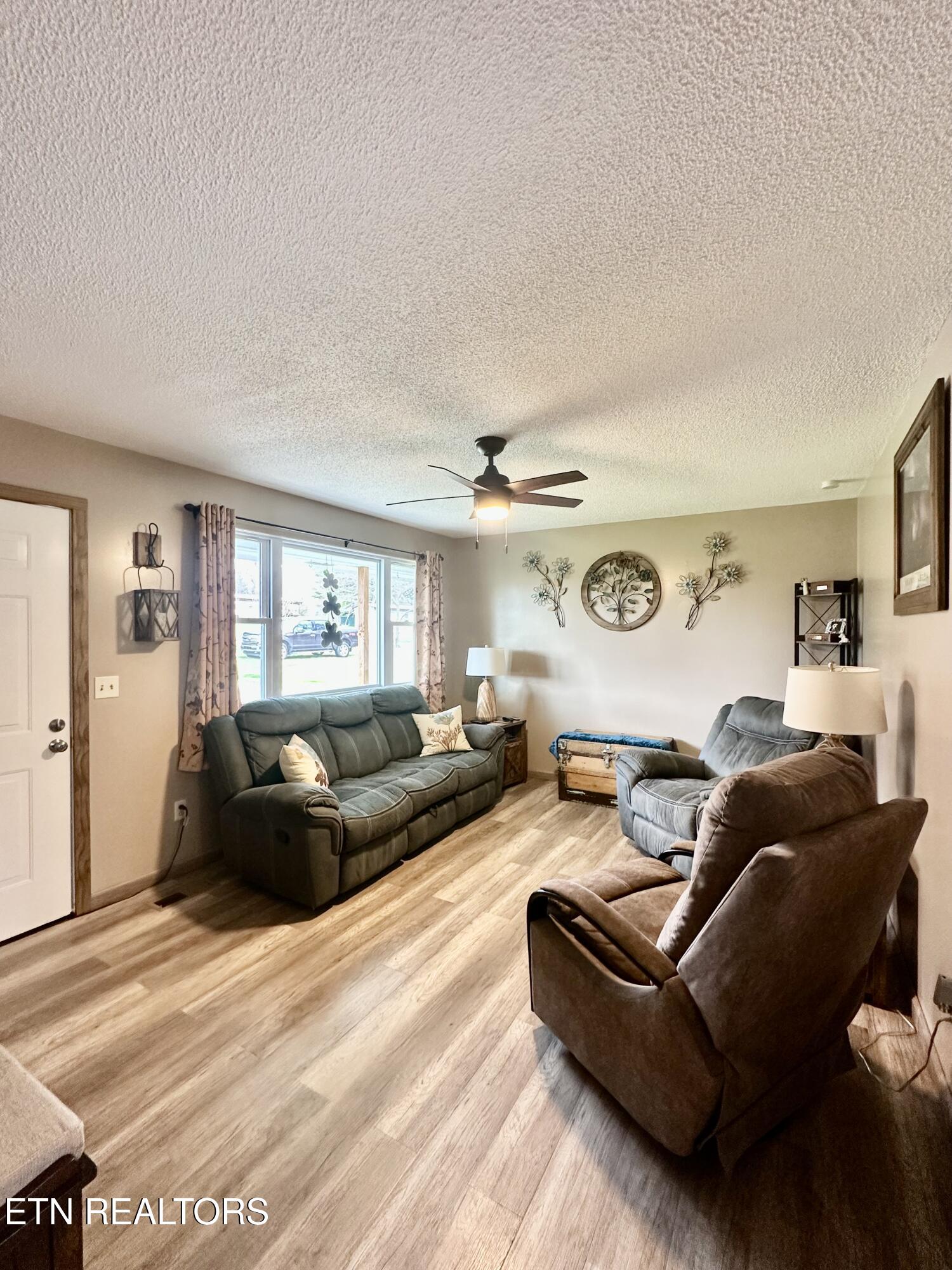 140 Red Hill Road Sunbright, TN 37872 - Photo 15 of 28 IMG_3918