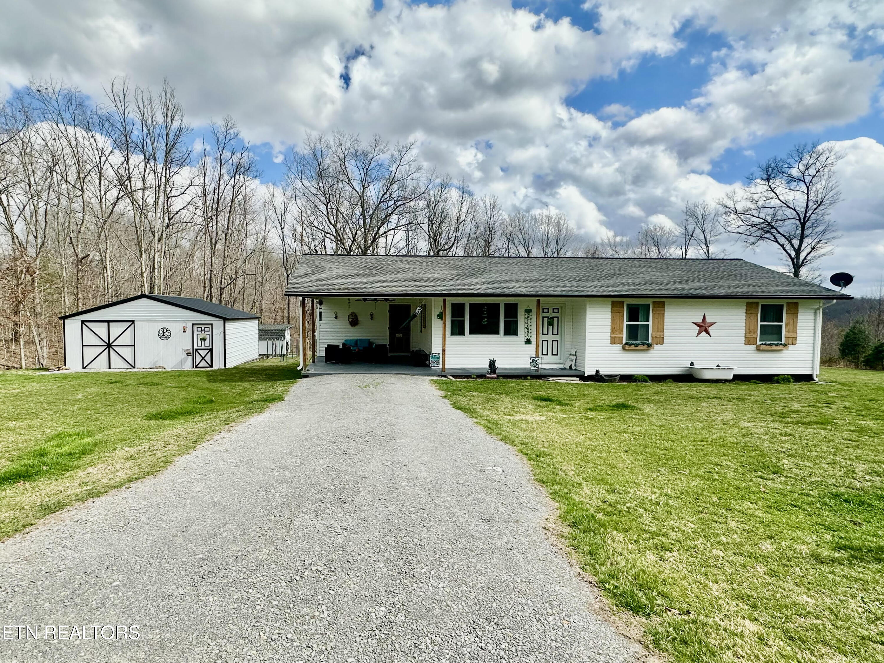 140 Red Hill Road Sunbright, TN 37872 - Photo 2 of 28 unnamed