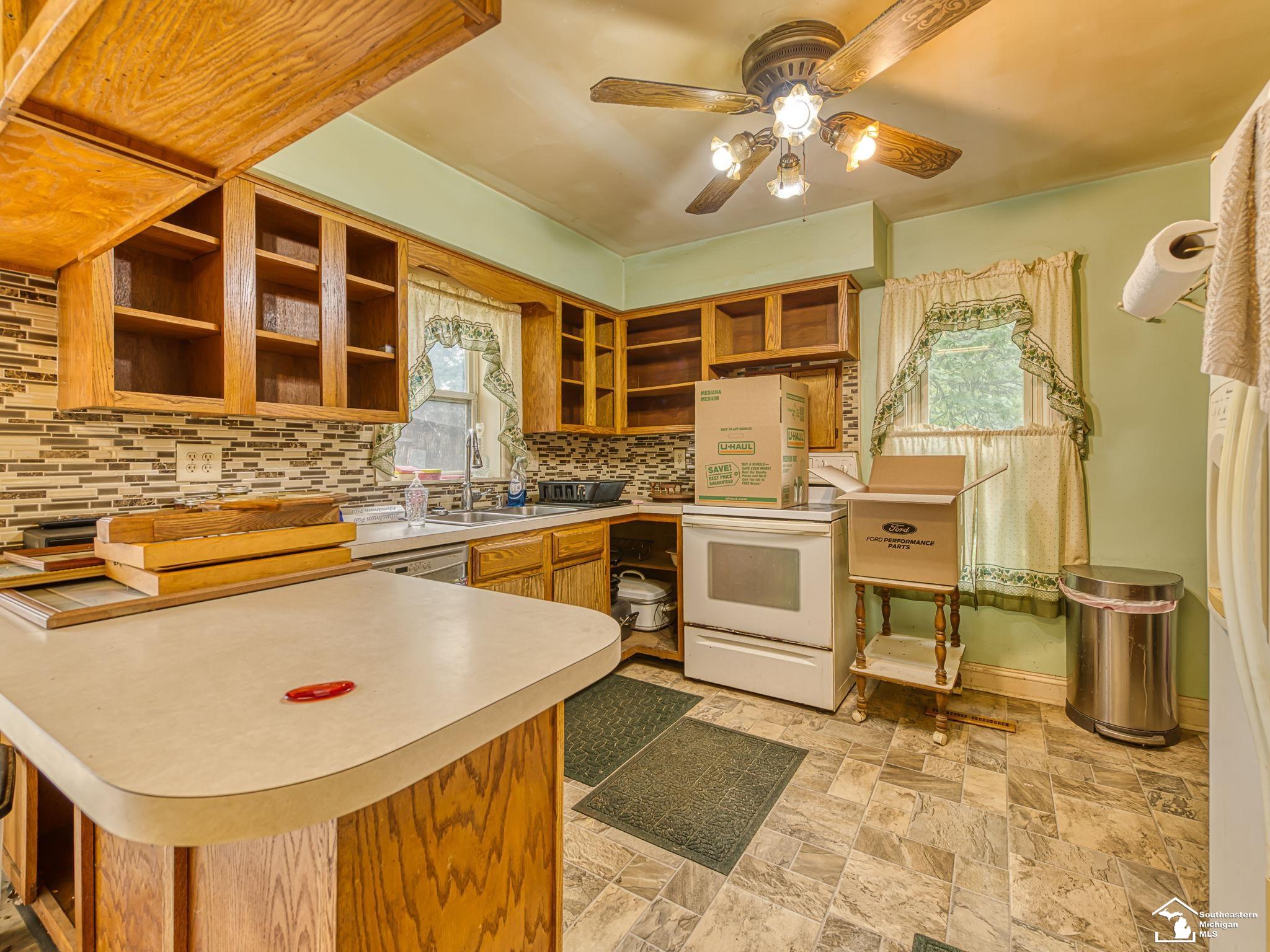 4970 Blue Bush Road Monroe, MI 48162 - Photo 5 of 33 50215413-727896e7-b914-4c40-9f4d-43620538a4bc.JPG