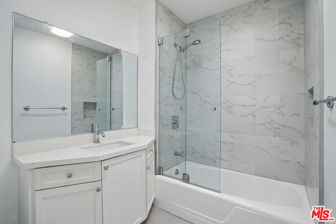 930 3rd Street, Unit 303 Santa Monica, CA 90403 - Photo 25 of 39