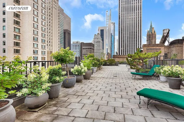 $3,695,000 | 480 Park Avenue, Unit 8A | Midtown East