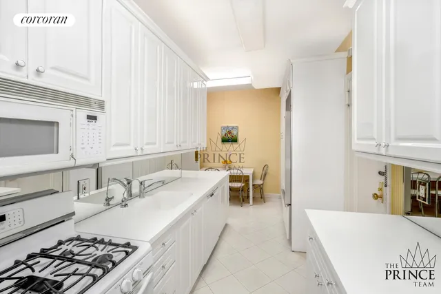 $3,695,000 | 480 Park Avenue, Unit 8A | Midtown East