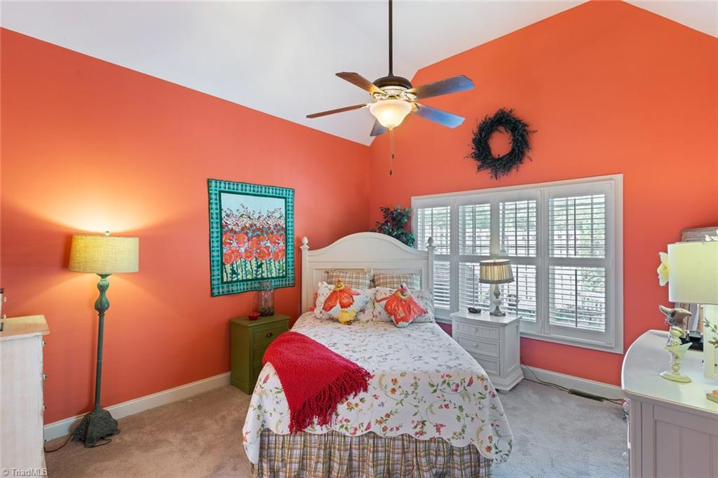 912 Chestnut Drive High Point, NC 27262 - Photo 13 of 30 Gallery Image 13