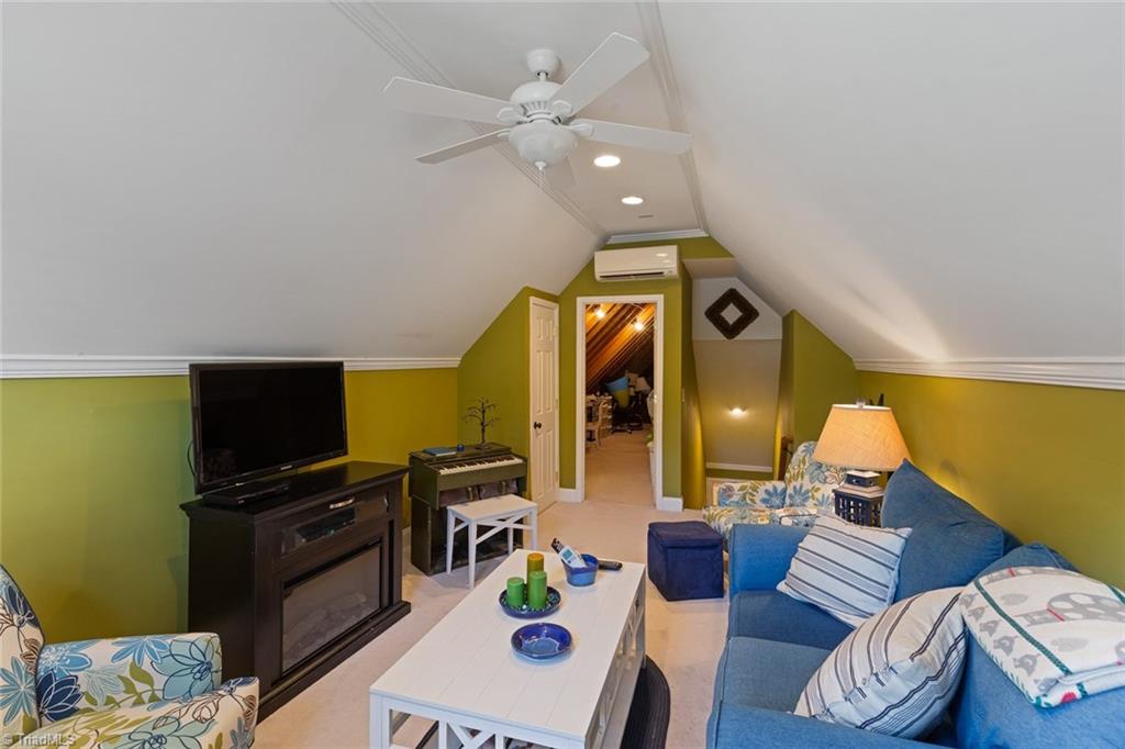 912 Chestnut Drive High Point, NC 27262 - Photo 22 of 30 Gallery Image 22
