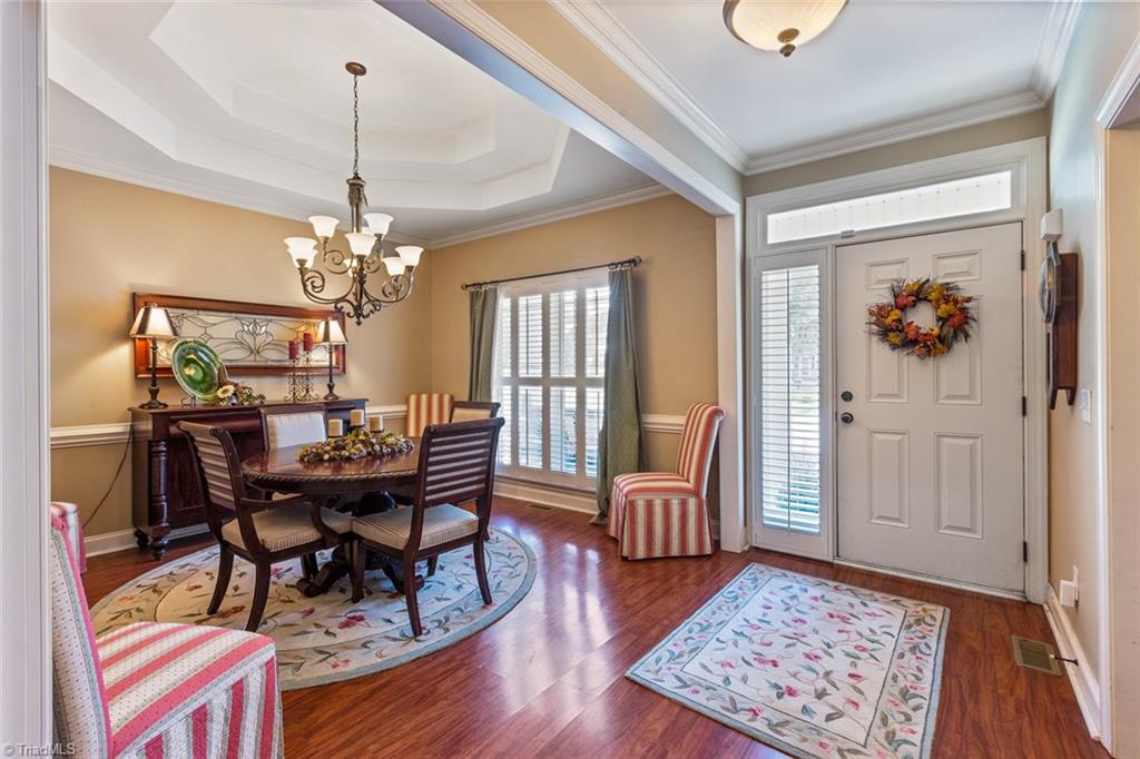 912 Chestnut Drive High Point, NC 27262 - Photo 4 of 30 Gallery Image 4