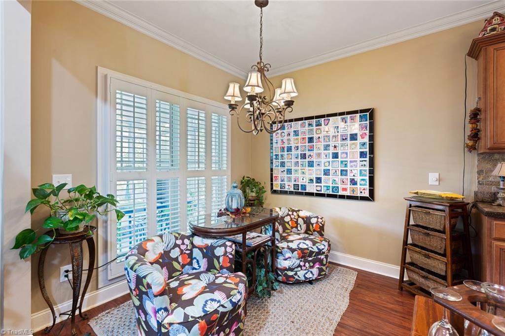 912 Chestnut Drive High Point, NC 27262 - Photo 9 of 30 Gallery Image 9