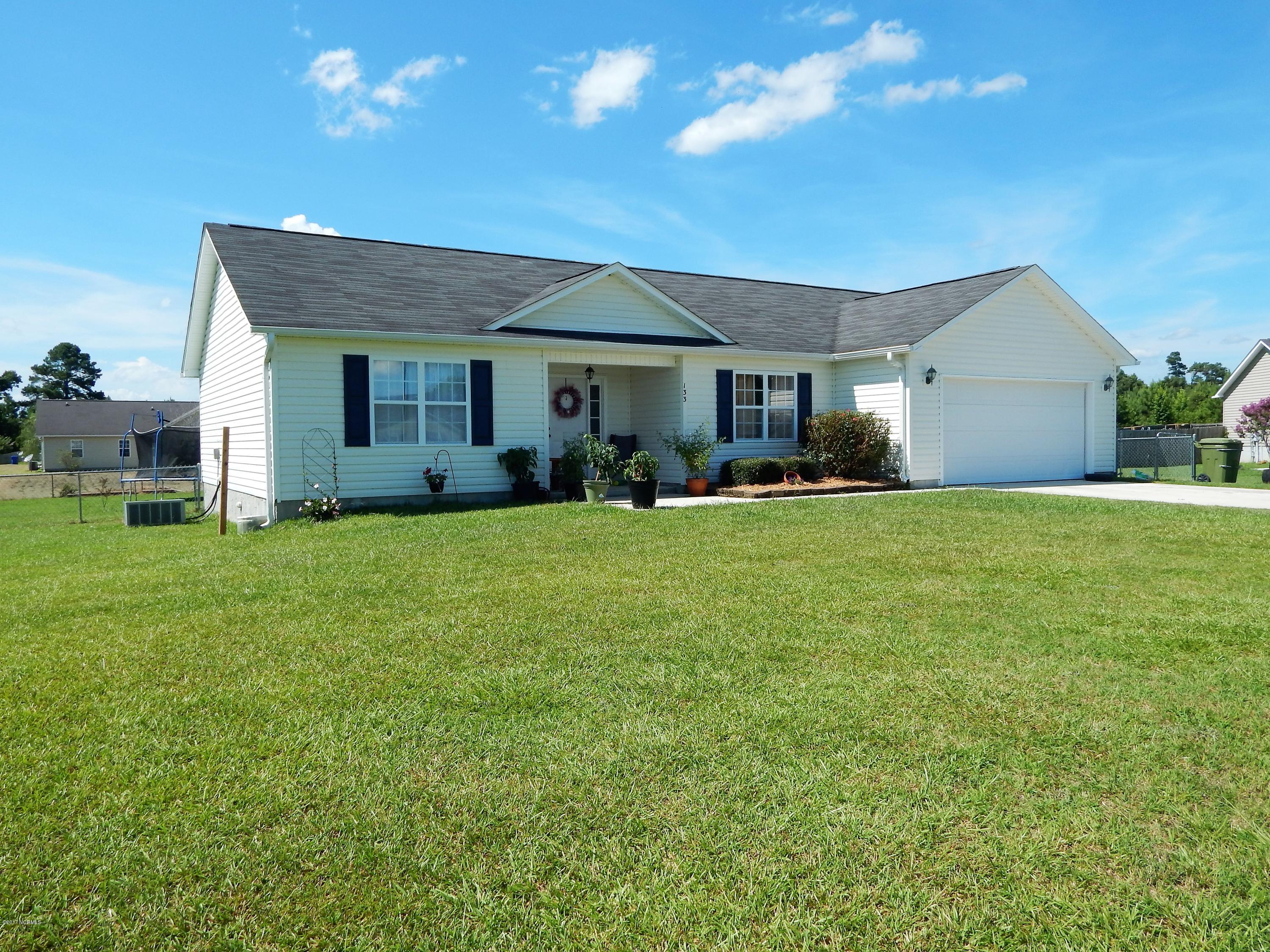 133 Annie Road Richlands, NC 28574 - Photo 2 of 29 DSCN8661